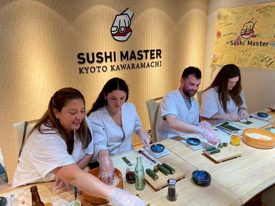 Kyoto: Sushi Making Experience in Kawaramachi - Making Sushi Instead of Watching It