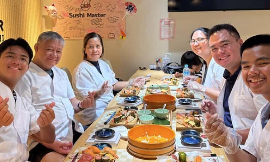 Kyoto: Sushi Making Experience in Kawaramachi - Shaping Your Own 12 Pieces
