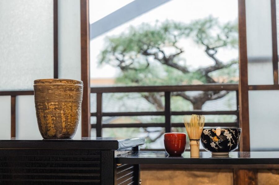 Kyoto: Table-Style Tea Ceremony at a Kyo-Machiya - Why the chair seating matters