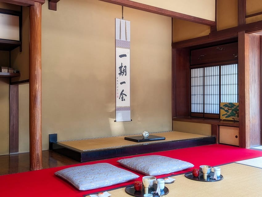 Kyoto: Tea Ceremony in a Traditional Tea House in Kiyomizu - The garden does much of the atmosphere-setting