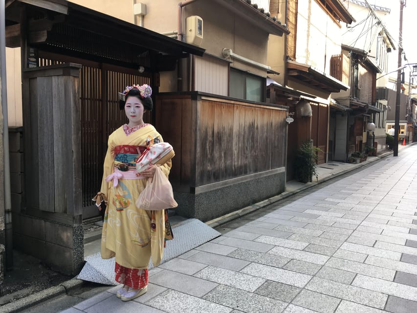 Kyoto: The Geisha Districts of Kyoto Walking Tour - Key points at a glance