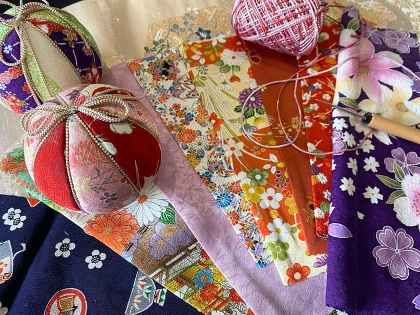Kyoto: Traditional Kimono Fabric Handicrafts Workshop - Choosing your fabric colors and patterns
