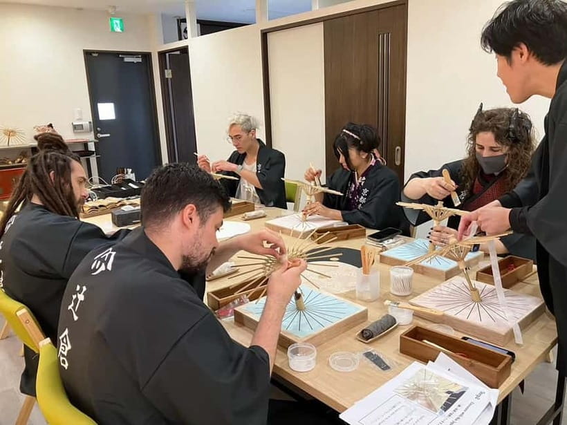 Kyoto: Traditional Mini Umbrella Making Workshop - The first steps: materials, design, and instruction