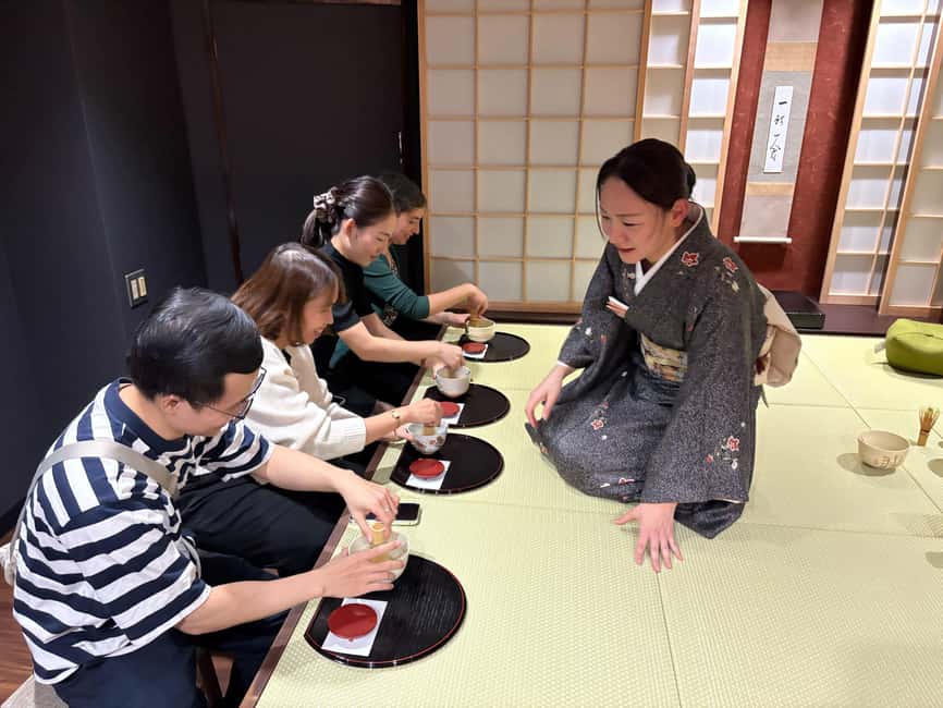 Kyoto: Traditional Tea Ceremony with Matcha & Sweets in Gion - Watching the Tea Master’s Precise Movements