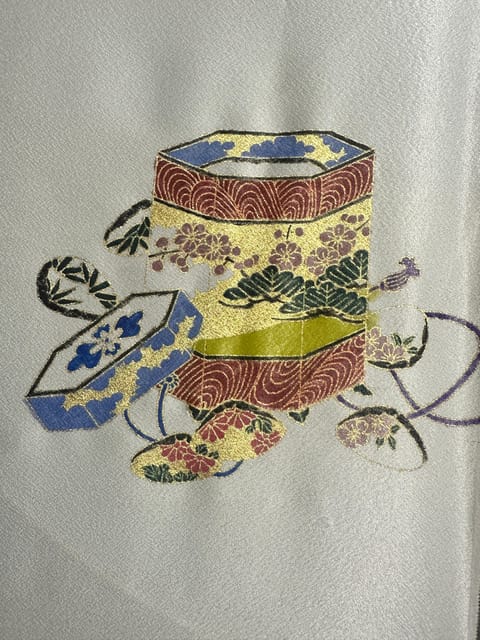 Kyoto: Traditional Yuzen Dyeing Experience - How Master Shin’ichiro guides your color choices