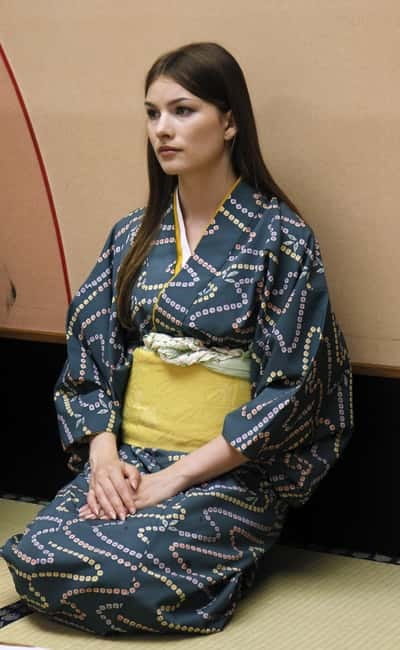 Learn Zen in a class of making Matcha tea near Osaka Castle - The photo session and what is included