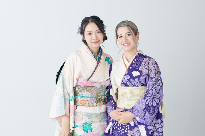Let's make kimono !（Kimono is a gift for you - The women’s route: fitting, dressing, and photos