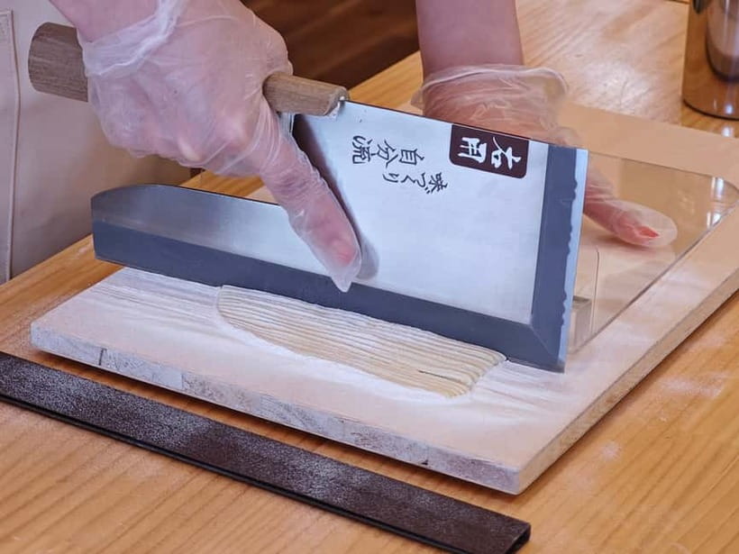 Made from flour in 30min! Ramen-noodle Making Experience! - Making ramen in the Kappabashi kitchen district
