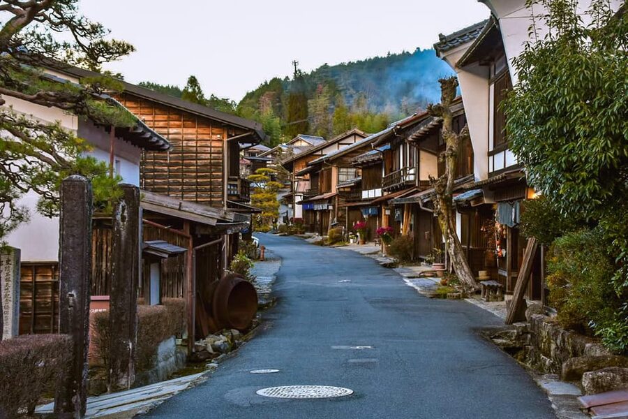 Magome-juku, Tsumago-juku & Ena-kyo 1d Bus Tour from Nagoya - Walking, weather, and comfort