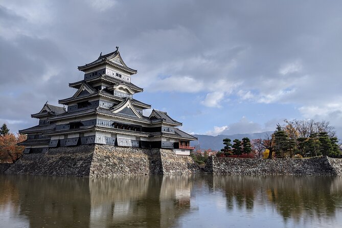 Matsumoto Castle Tour & Samurai Experience - The guide can shape your day