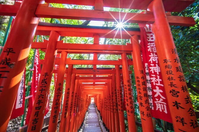 Mount Fuji Full Day Sightseeing Tour from Tokyo - The Lawson photo stop and the limits of social media sightseeing