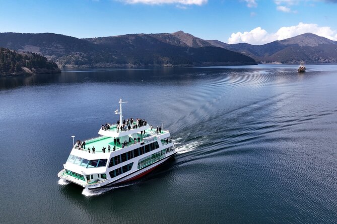 Mt Fuji & Hakone Cruise, Drum Show Bus 1 Day from Tokyo Sta. Area - The real value of a $123.36 group tour