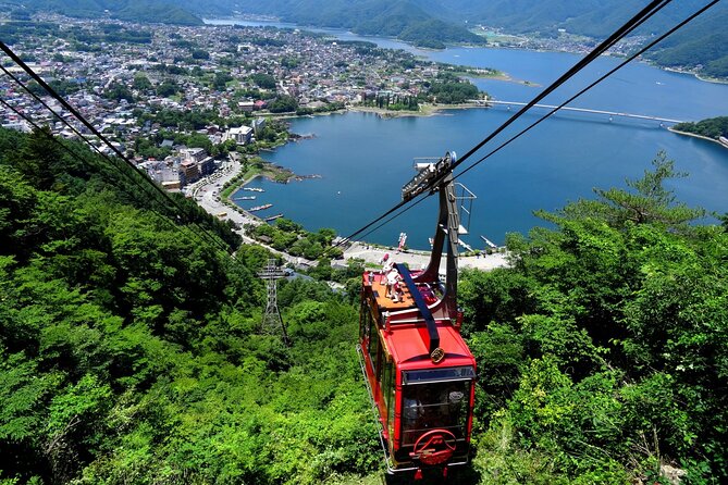 Mt. Fuji Tours with Kawaguchi Lake Ropeway View English Speaking - Oshino Hakkai feels more traditional than the Fuji viewpoints