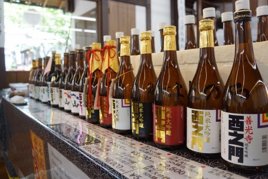 Nagano: Snow Monkeys, Zenkoji Temple & Sake Day Trip - Lunch is one of the tour’s strongest surprises