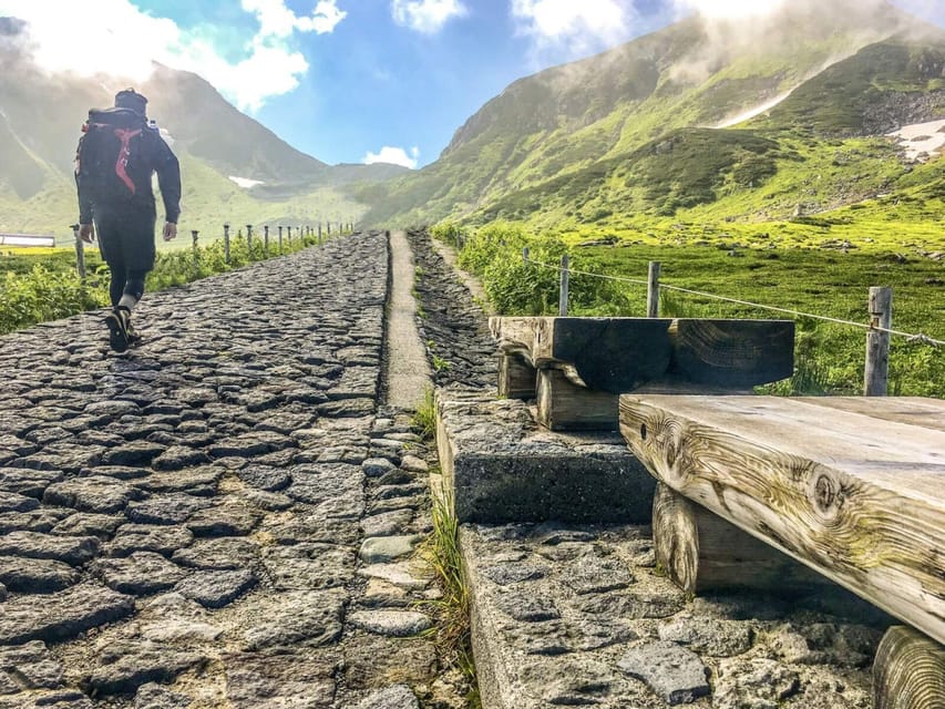 Nagano: Tateyama-Kurobe Guided Walking Tour - Ogizawa and the first mountain transport