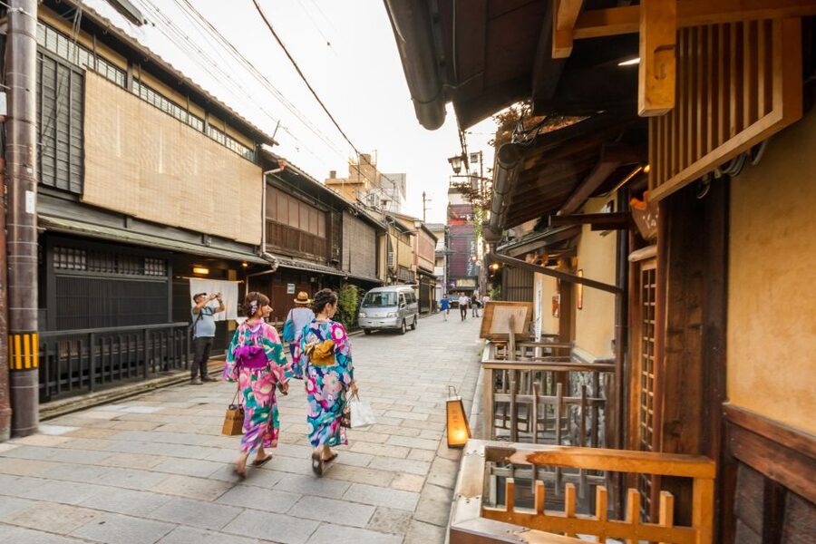 Night Walk in Gion: Kyoto's Geisha District - Key points to know before booking
