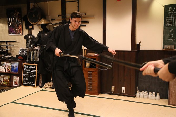 Ninja 2-hour Hands-on Lesson by Japanese master in Kyoto -Medium - Learning to walk like a ninja
