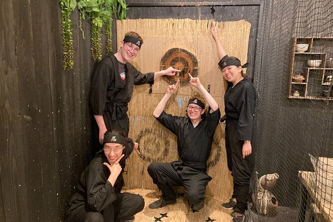 Ninja Experience in Takayama - Basic Course - Throwing an Iron Shuriken