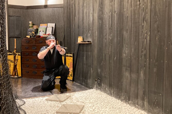 Ninja experience in Takayama - Special Course - Historic helmets, swords, and tea utensils