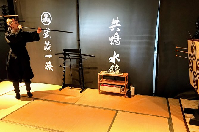 Ninja Samurai 2-hour hands-on lesson by Japanese master in Tokyo - Samurai sword training and the final performance