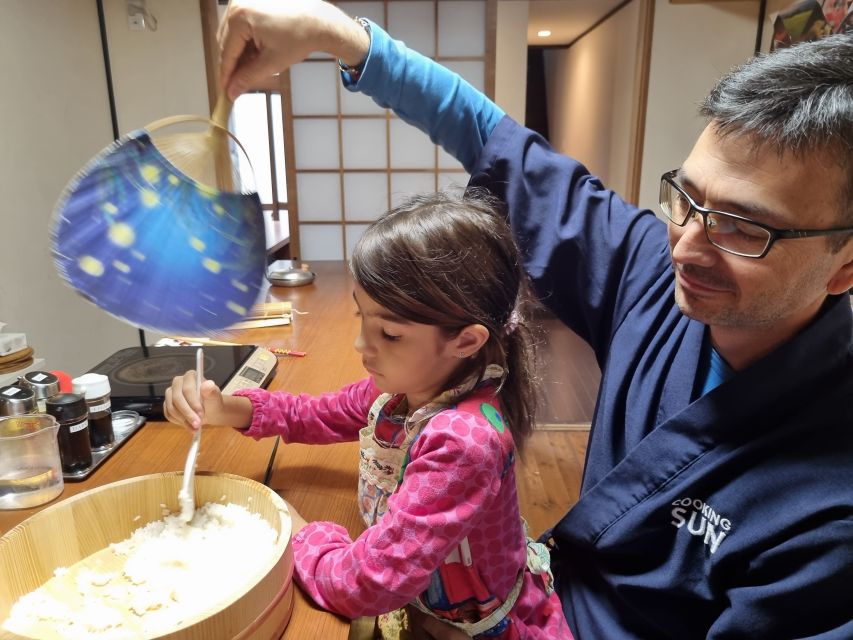 Nishiki Market Food Tour with Cooking Class - Key points at a glance