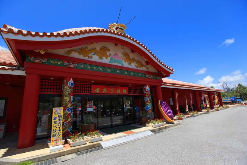Okinawa Churaumi or Tropical, Kouri American Village BusTour - Starting in Naha or Chatan