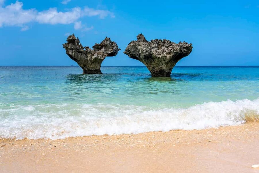 Okinawa Full Tour: Castle, Manza, Kouri, Aquarium & American - Why a private car makes sense in Okinawa