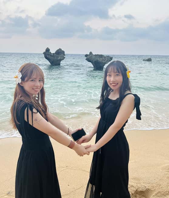 Okinawa Full Tour: Castle, Manza, Kouri, Aquarium & American - Nago Pineapple Park and tropical stops