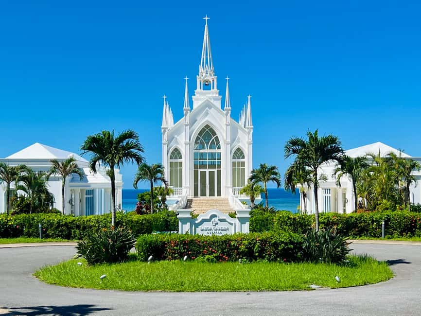 Okinawa Full Tour: Castle, Manza, Kouri, Aquarium & American - The human advantage of traveling with Jan