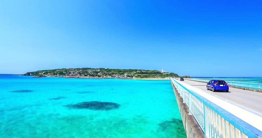 Okinawa Full Tour: Castle, Manza, Kouri, Aquarium & American - Starting at Shurijo Castle