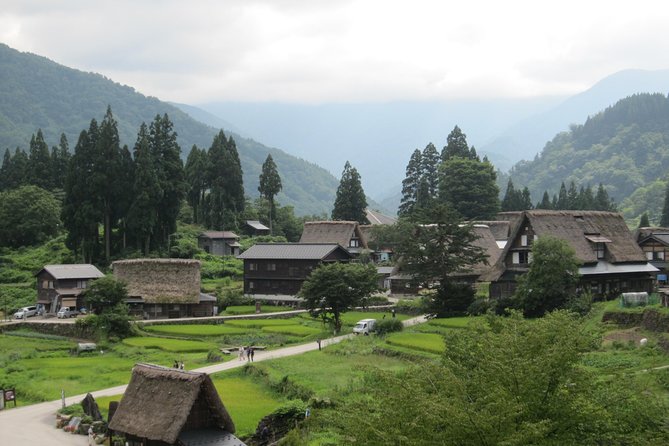 [One-day bus tour departing from Kanazawa Station] Shirakawa-go and Gokayama - Two World Heritage Villages Enjoyable Bus Tour - Ainokura in Gokayama, 1:15 to 2:15
