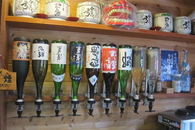 [One-day bus tour departing from Kanazawa Station] Shirakawa-go and Gokayama - Two World Heritage Villages Enjoyable Bus Tour - The road to Shirakawa-go