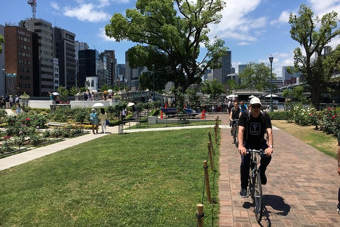 One-Day Osaka Bike Adventure: 5–6 Hours - Namba Yasaka Shrine ends with a memorable photo