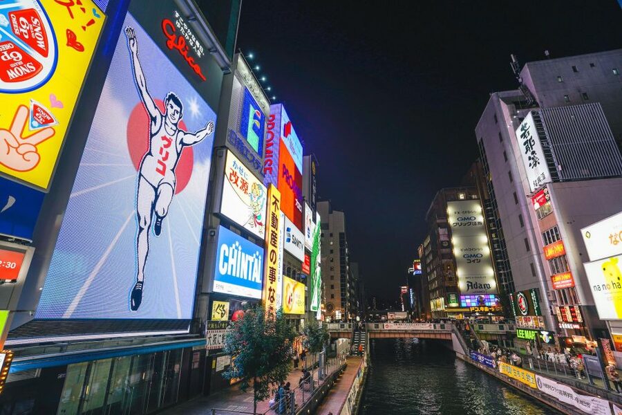 Osaka: Bar-Hopping Night Tour in Namba - Dotonbori’s Glico sign and the changing night view