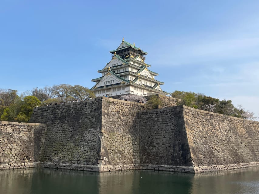 Osaka Castle Guided Tour - The guide makes the biggest difference