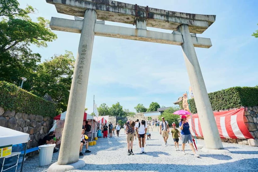 Osaka: Castle History Walking Tour / Castle Tower Admission - Hokoku Shrine and the Toyotomi connection