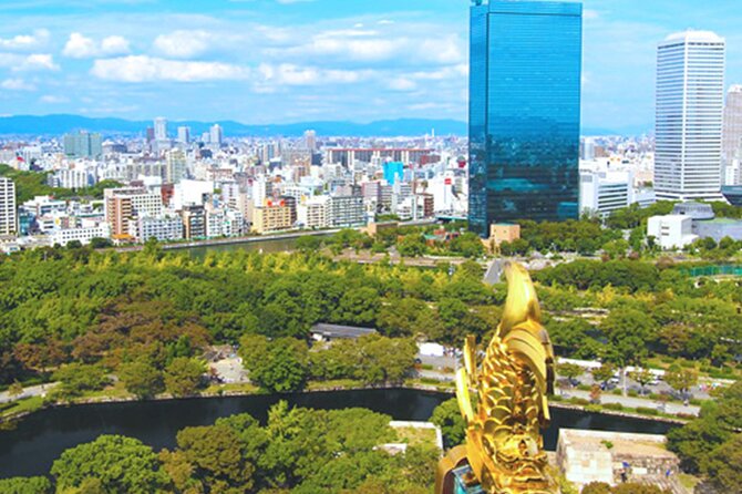 Osaka Castle Walking Tour and Castle Tower Admission - Inside the main keep and up to the top floor