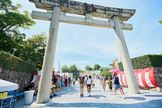 Osaka Castle Walking Tour and Castle Tower Admission - Toyokuni Shrine and Hideyoshi’s story