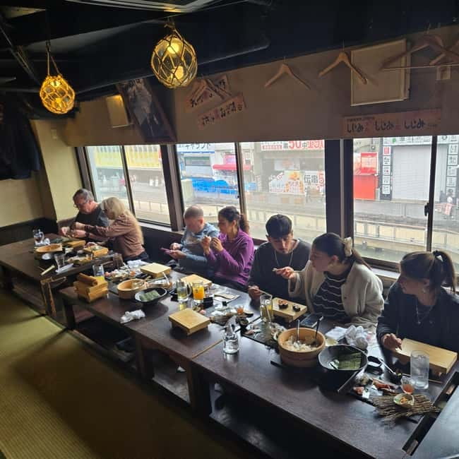 Osaka Dotonbori: Hand Roll Sushi Experience - Making your own hand-rolled sushi