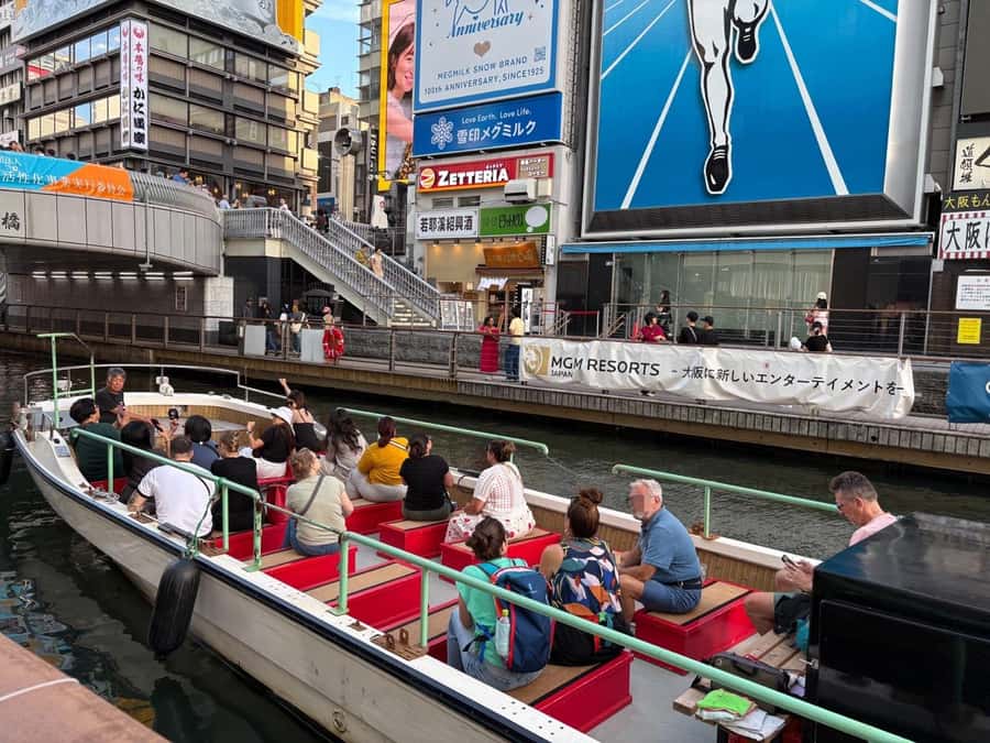 Osaka: Dotonbori's Bridges 20-Minute Cruise - Seeing Dotonbori from the river