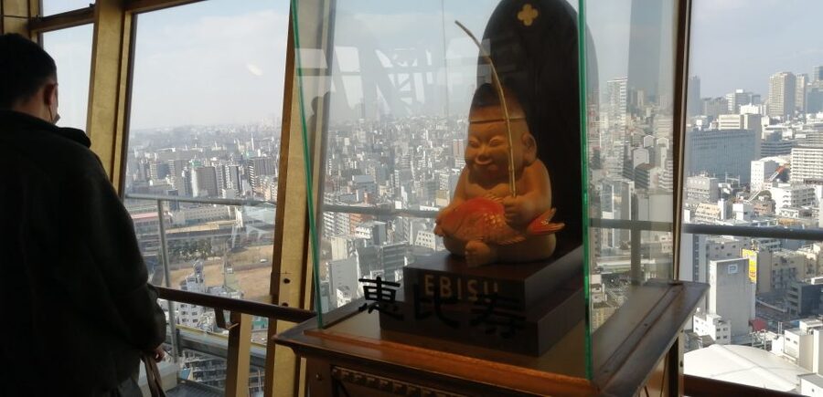 Osaka: Five Must-See Highlights Walking Tour & Ramen Lunch - Dotonbori and the famous Running Man