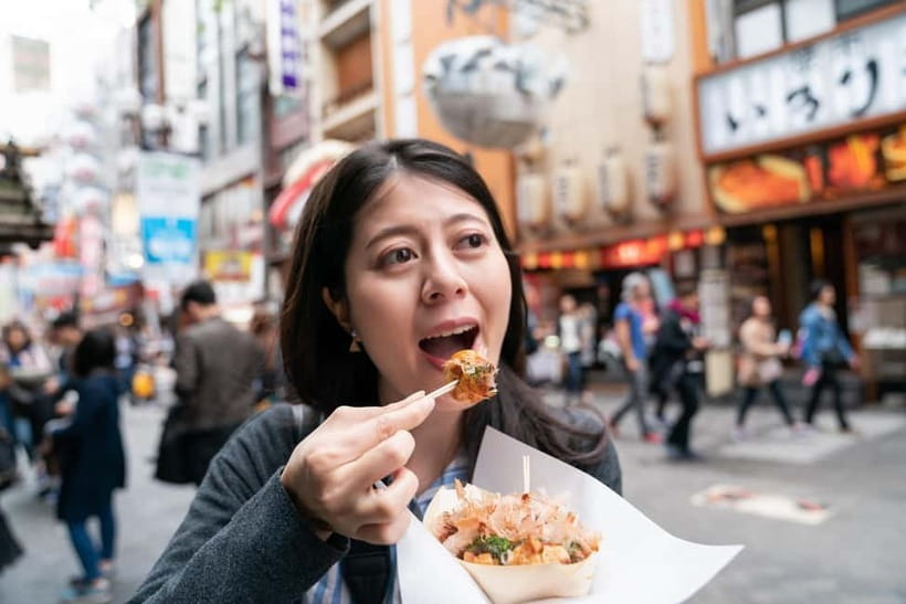 Osaka: Food Tour Kuromon Market & Dotonbori with Guide - Starting outside Hotel Royal Classic Osaka