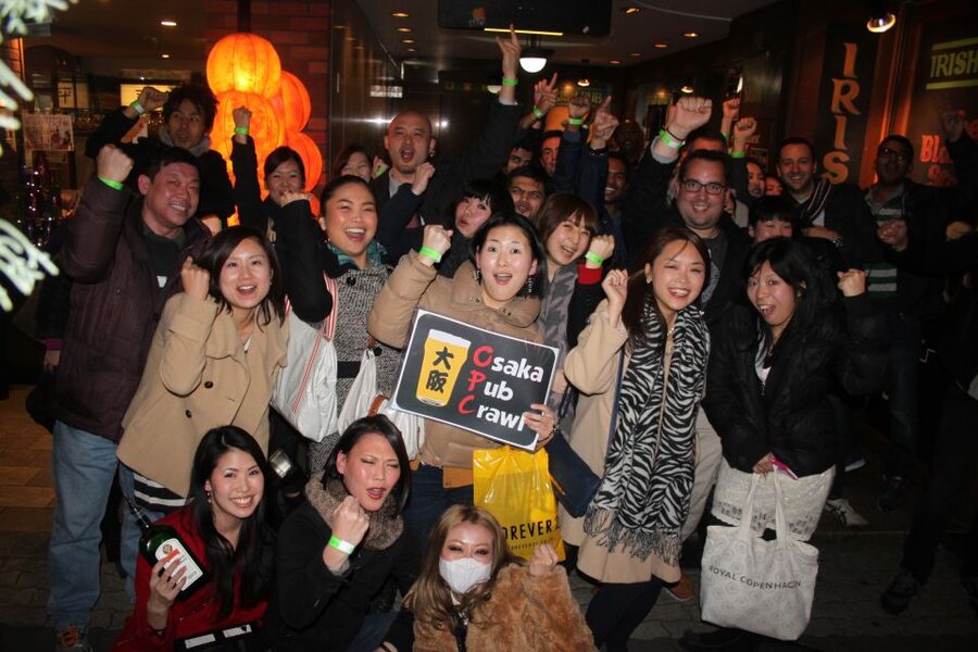 Osaka: Guided Pub Crawl - Second stop: louder music and group activities