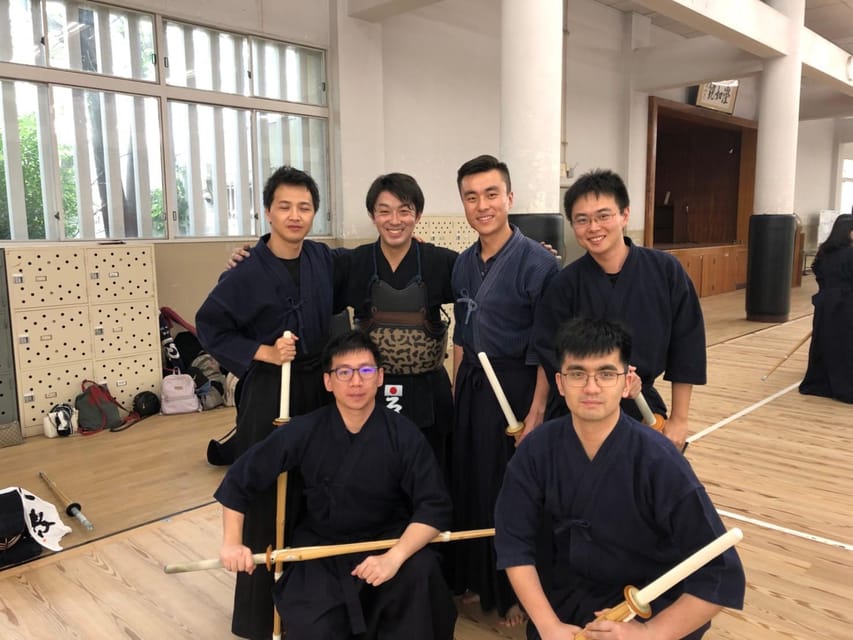Osaka: Kendo Workshop Experience - Watching national-level instructors at close range