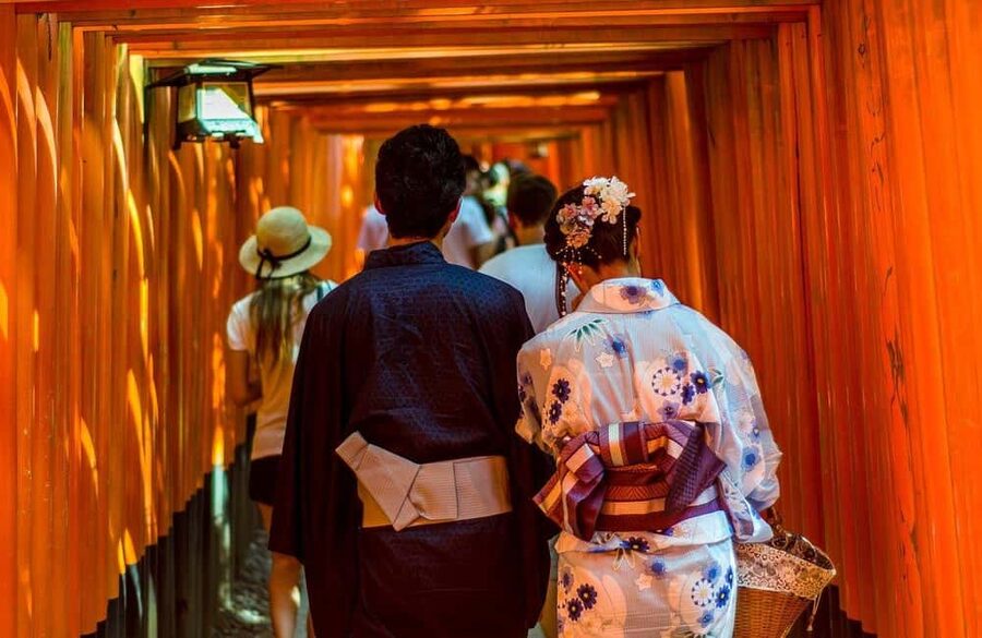 Osaka/Kyoto: Arashiyama, Nara Park, Fushimi Shrine Tour - Should you book this Osaka and Kyoto tour?