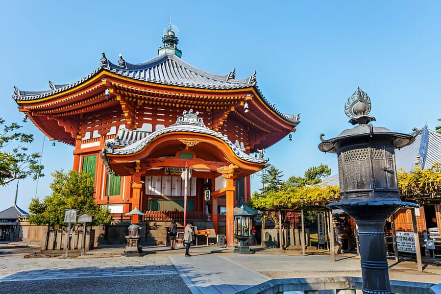 Osaka/Kyoto: Private Kyoto and Nara Day Trip - Tōdai-ji and the scale of Nara’s Buddhism