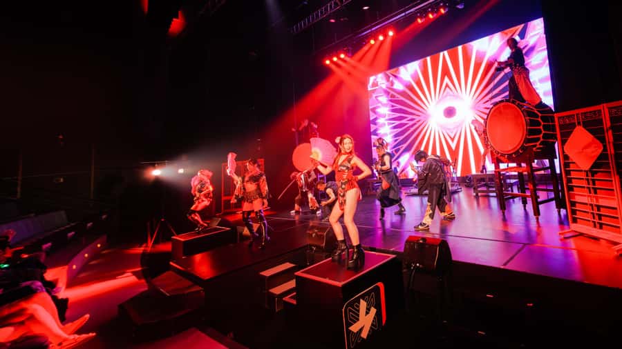 OSAKA NIGHT FUSION Japanese Taiko Kabuki Samurai Dance Show - Traditional culture, adapted for a casual night out