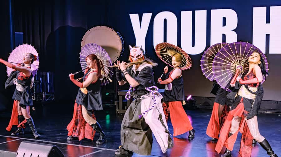 OSAKA NIGHT FUSION Japanese Taiko Kabuki Samurai Dance Show - After-show photos and the final goodbye