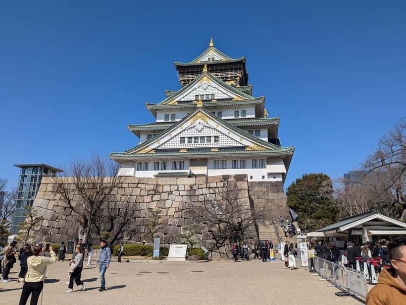 Osaka: Osaka Castle Guided Tour with Local Guide - Key points at a glance