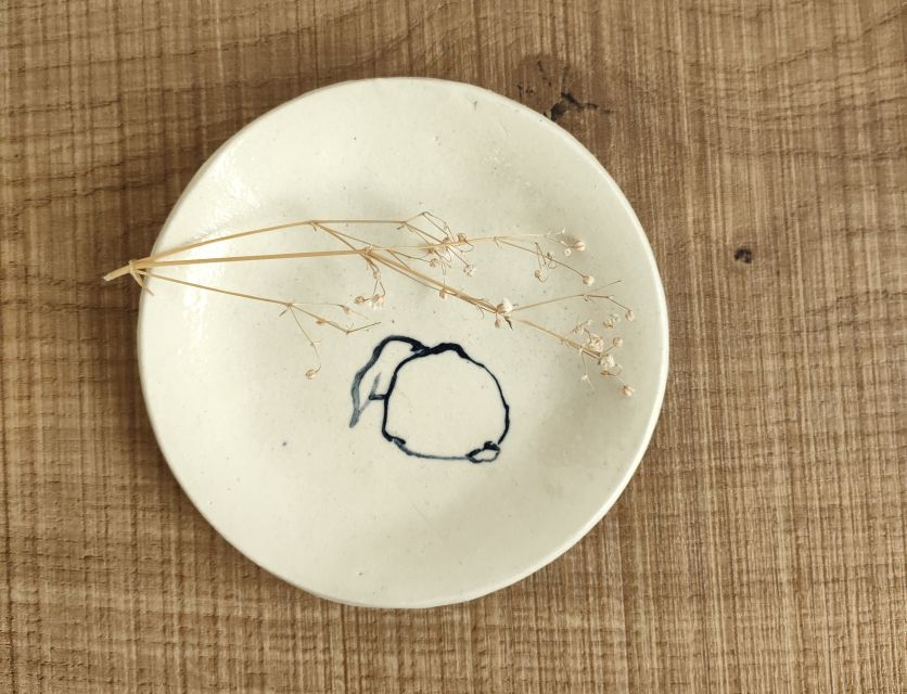 Osaka: Private Ceramic Painting Workshop - Designing Your Dish With Japanese Images